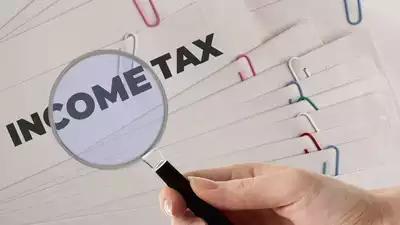 An expanded and stricter tax collection and TDS system has helped identify significant transaction. (Image source: Freepik) Taxpayers take note! Income Tax department recovers Rs 37,000 crore from individuals not filing returns despite taxable income