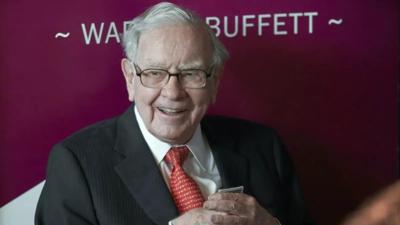Is Warren Buffett about to make his next big move? (Photo-AP) Omaha's oracle cash craze: Is Warren Buffett about to make his next big move?