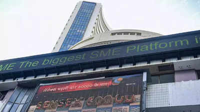 Sensex snaps its 7-day rally ahead of tariffs