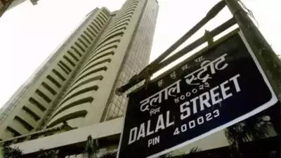 Market Turmoil: Sensex Dives Amid Tariff Fears