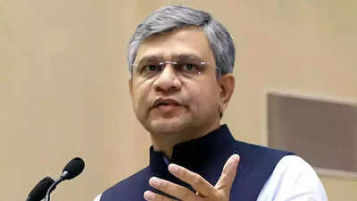 Mobile phone exports top Rs 2L crore mark in FY25