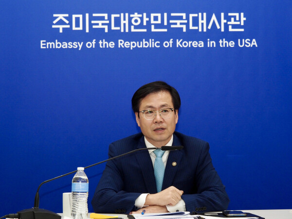 Trade Minister Yeo Han-koo holds a press briefing at the Korean Embassy in Washington, D.C.