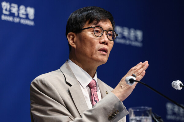 Bank of Korea Governor Rhee Chang-yong at a press conference