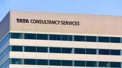 At TCS, the hierarchical structure begins with Y grade for trainees, progressing to C1 for systems engineers. TCS gives out variable pay! Over 70% employees to get 100% variable; no decision yet on salary hikes
