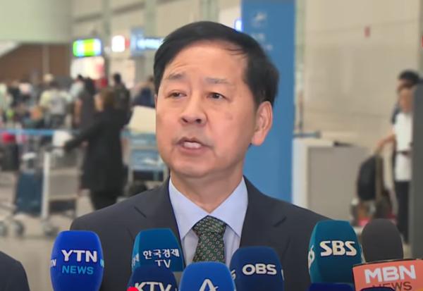 Deputy Prime Minister and Minister of Economy and Finance Koo Yoon-cheol at Incheon International Airport