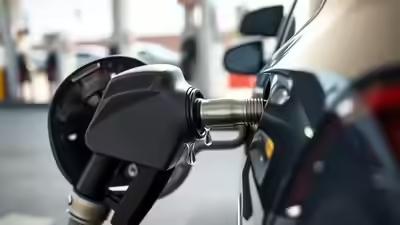 Ethanol-blended petrol worries consumers (AI-image) E20 rollout sparks consumer concerns